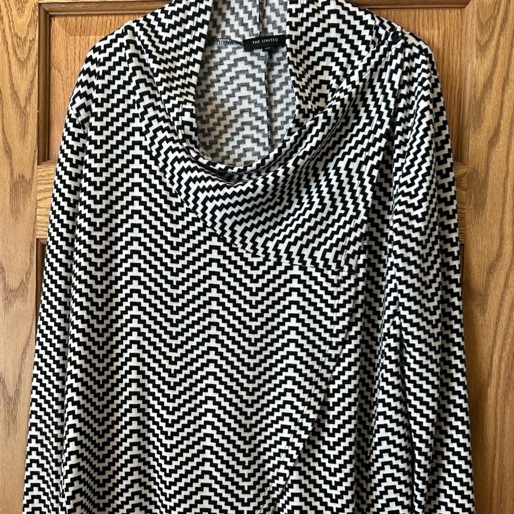 The Limited - Black and White One Button Wrap (Bobeau) Cardigan - Large - Picture 8 of 12
